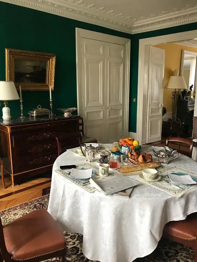 Le 48 Paris Bed & Breakfast フランス