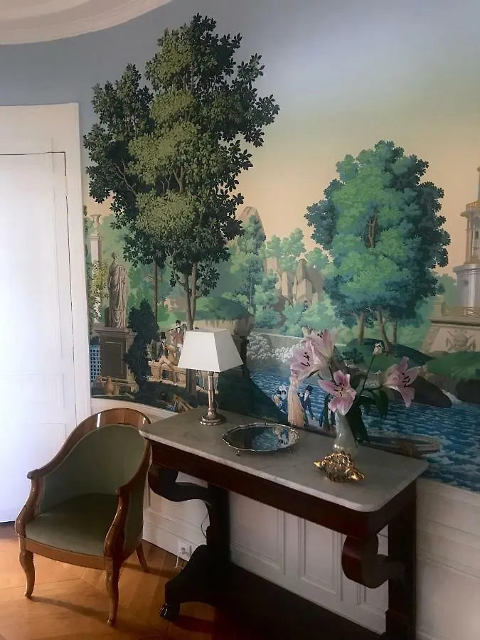 Le 48 Paris Bed & Breakfast 0*,  France